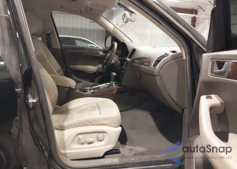 2010 Audi Q5 3.2 Premium z USA, uszkodzony, nr VIN WA1LKAFPXAA086893